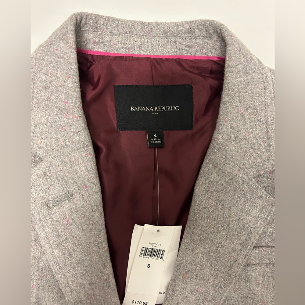 Banana Republic- Women's Gray Blazer - Picture 6 of 8